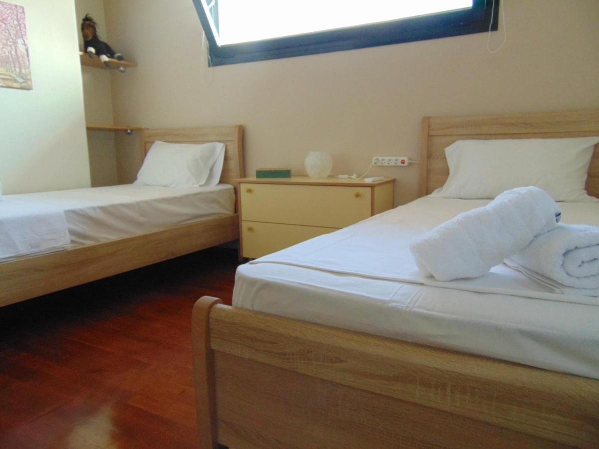 Crystal Bay Appartement PalaiónTsiflíkion Buitenkant foto