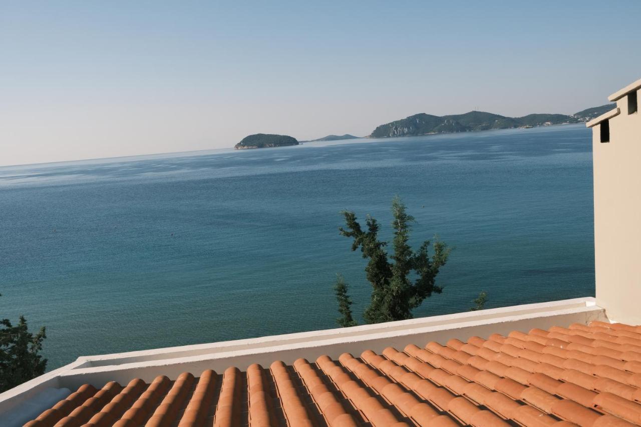 Crystal Bay Appartement PalaiónTsiflíkion Buitenkant foto
