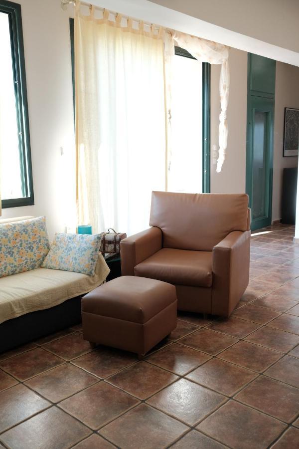 Crystal Bay Appartement PalaiónTsiflíkion Buitenkant foto
