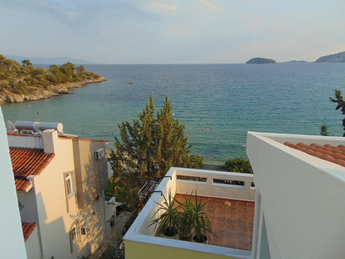 Crystal Bay Appartement PalaiónTsiflíkion Buitenkant foto